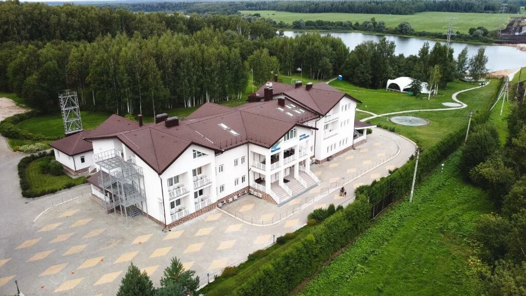 Отель «Флагман» на берегу Озернинского водохранилища
