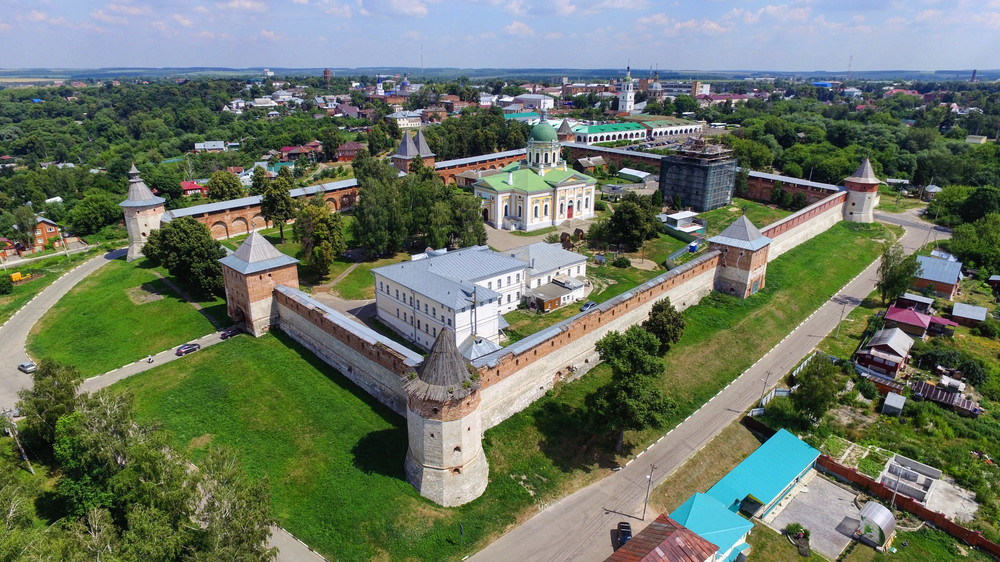 Вид музея-заповедника «Зарайский кремль» сверху
