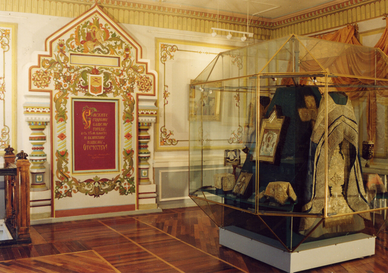 В музее представлены лучшие изделия промыслов и производств России XVIII-XIX веков