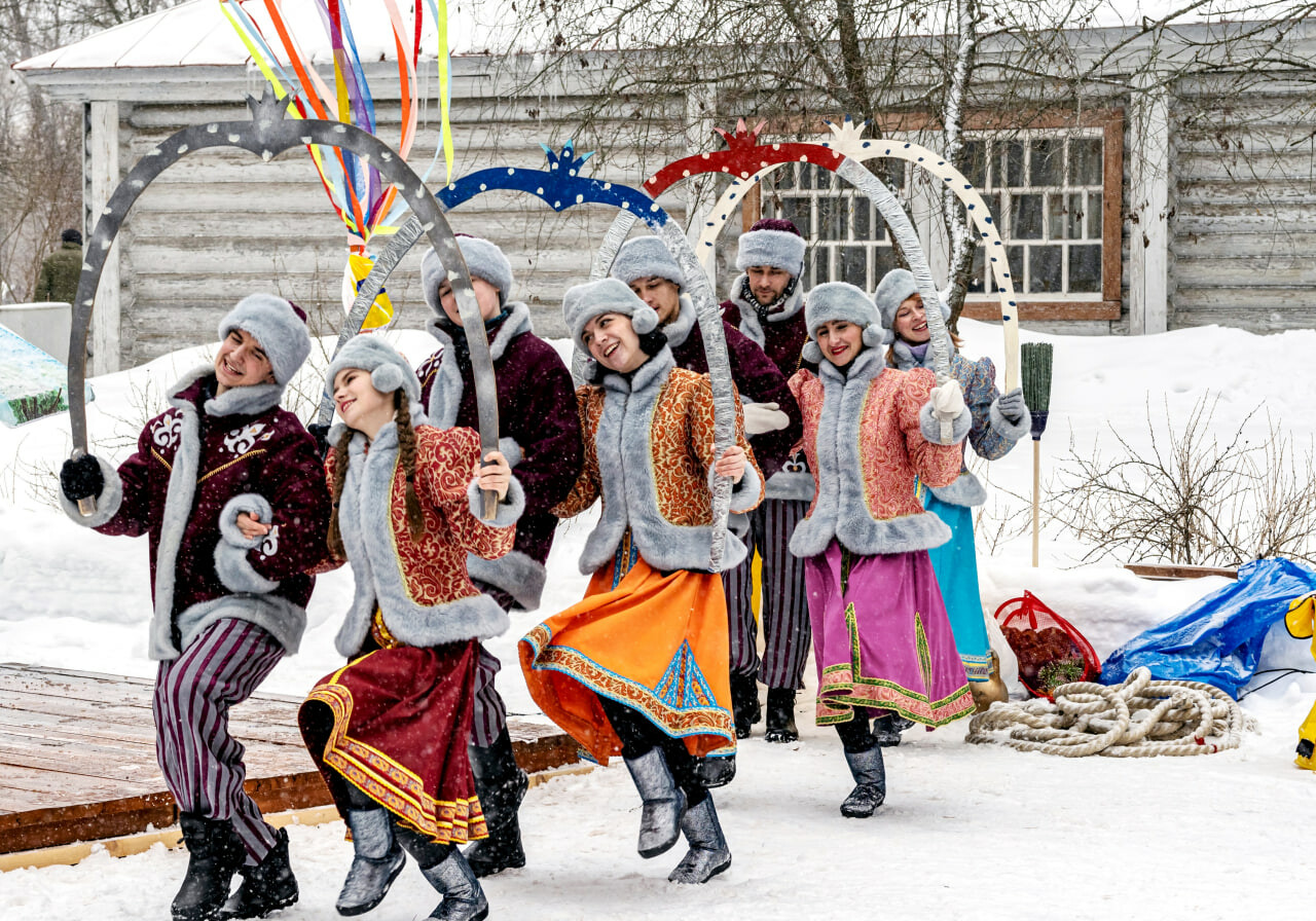 Фестиваль масленица в москве впервые. Фестиваль масленица в москве впервые. Масленица люди. Обряды на масленицу. Фестиваль масленица в москве впервые.