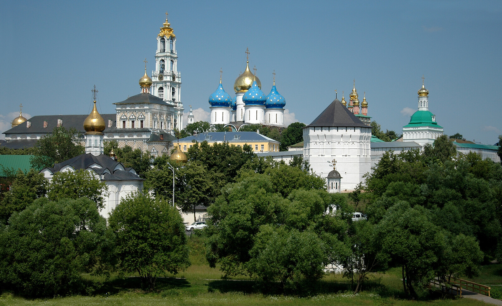 Архитектурный ансамбль троице сергиевой лавры презентация