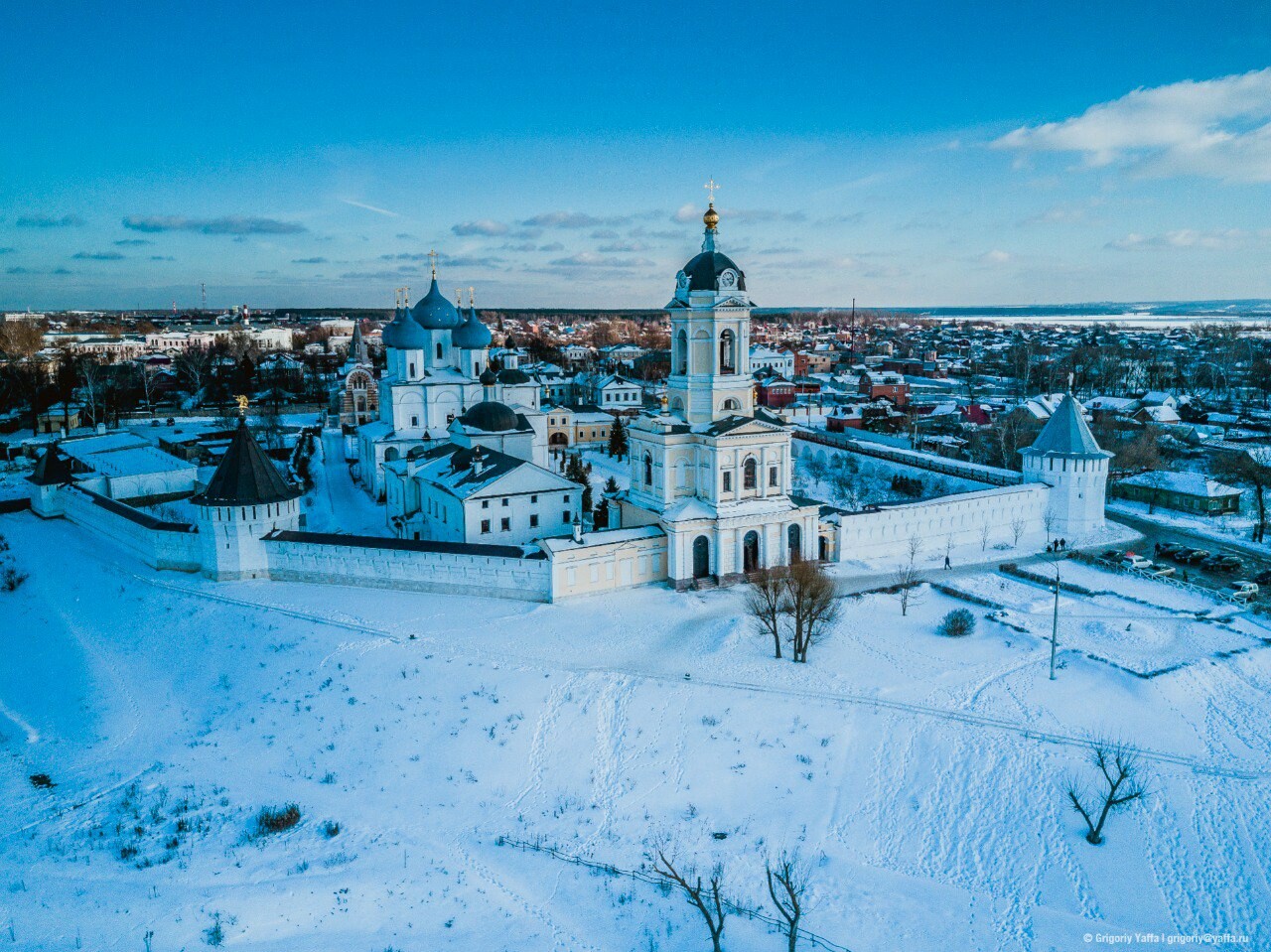 Высоцкий монастырь зима