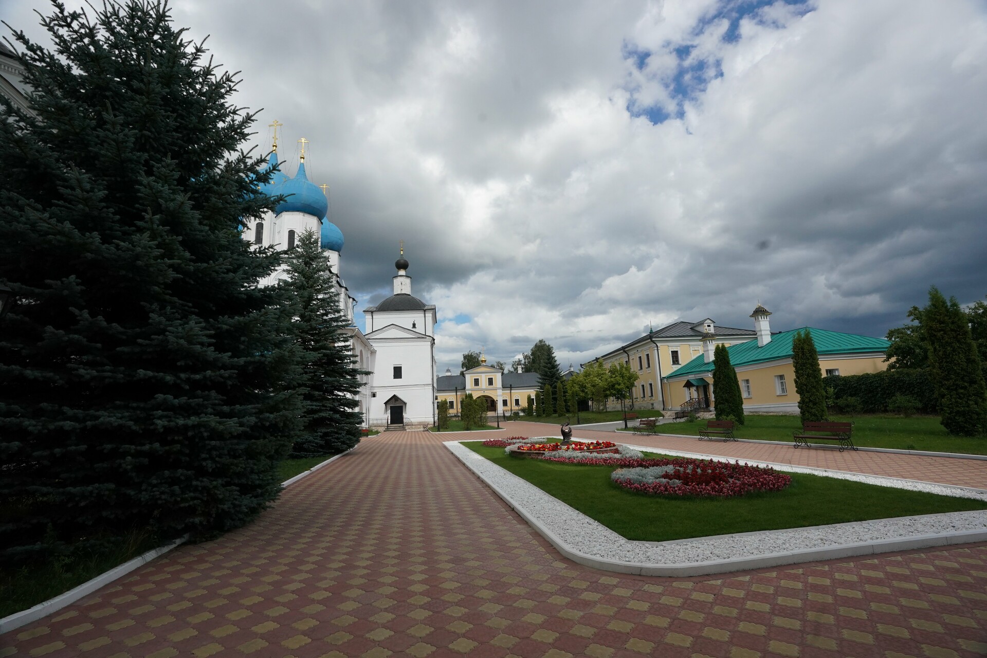 Выходные в Серпухове: «Малая Третьяковка», монастыри и альпаки