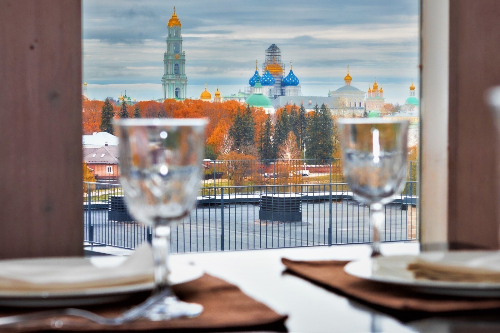 Топ ресторанов Сергиева Посада: мидии в усадьбе, кофе в мензурке и бургеры на бывшей фабрике