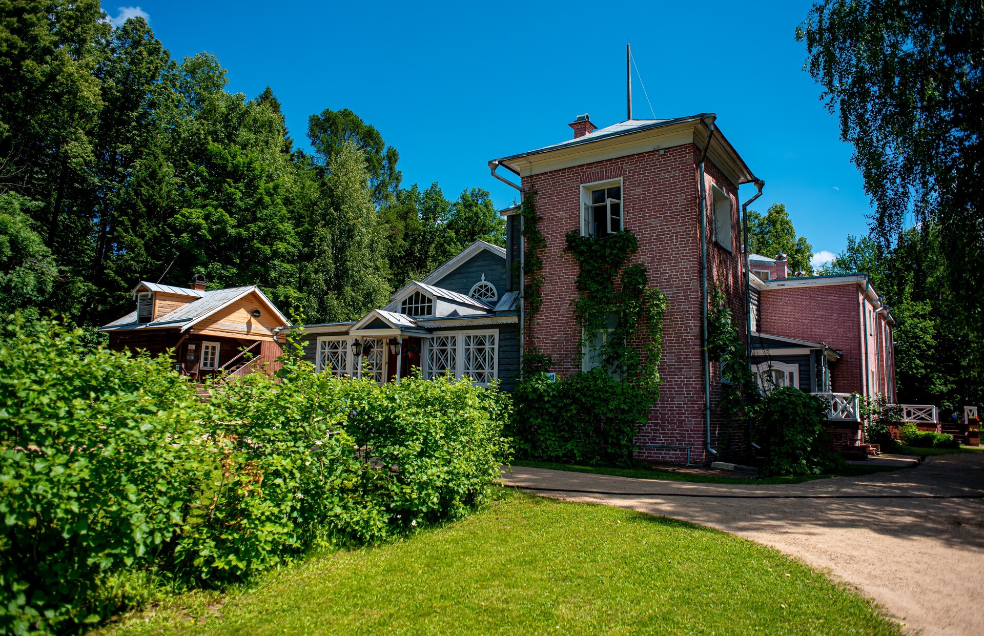 Усадьба Мураново: атмосфера дворянской жизни XIX века, наследие Тютчева и семейные праздники