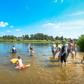 Пляж в парке культуры и отдыха г. Щелково