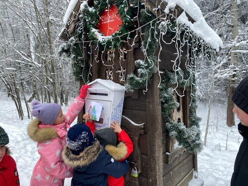 Акция «Почта Деда Мороза» заработала в 77 парках Подмосковья