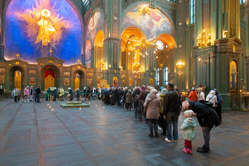 Более 13 тысяч человек увидели икону «Умягчение злых сердец» в Главном храме ВС России 