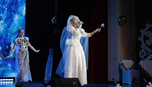 Новогоднее ревю «Снежная королева»