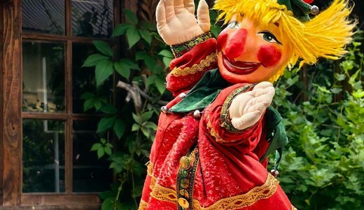 Кукольное представление «Приключения Петрушки — народная потеха!»