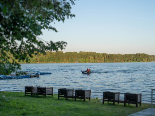 Отдых в Подмосковье у воды: лучшие отели, глэмпинги и базы отдыха