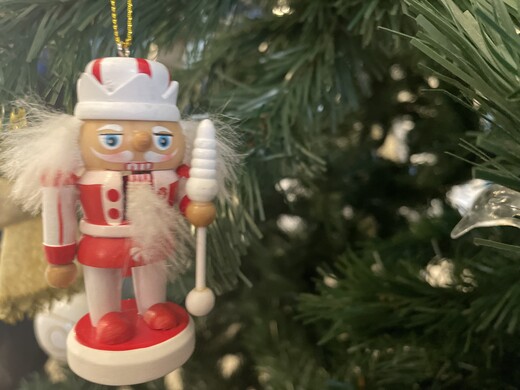 Конкурс «Ёлочная игрушка из Конфитюренбурга» проходит в музее-заповеднике П.И. Чайковского