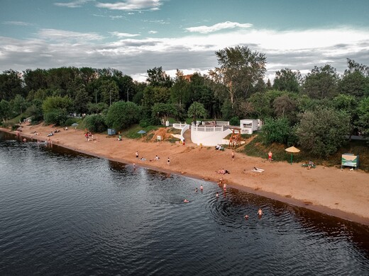 Пляж на набережной им. Д.И. Менделеева