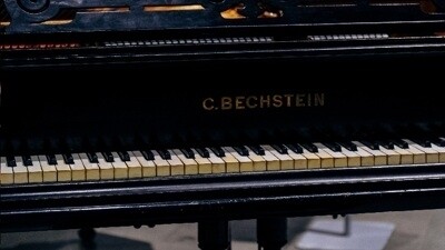 Концерт Эльмара Сафаралиева на старинном рояле