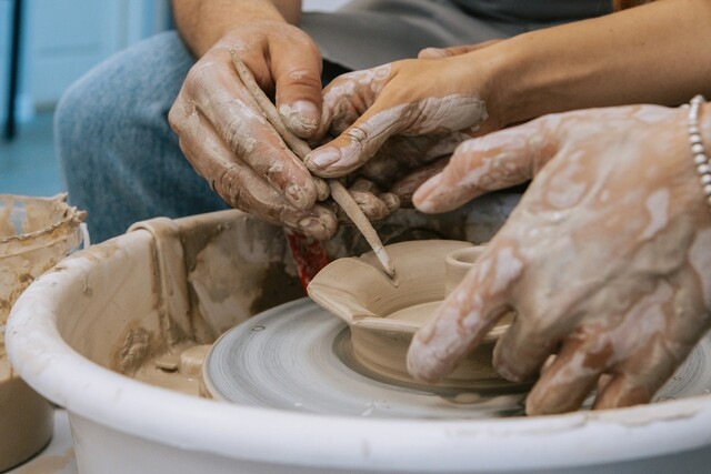 Мастер-классы в мастерской Hands In Clay