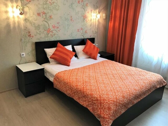 Hotel Crocus Star