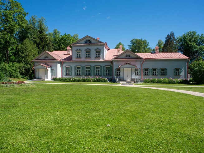 Усадьба Абрамцево – место притяжения известных художников, скульпторов и писателей