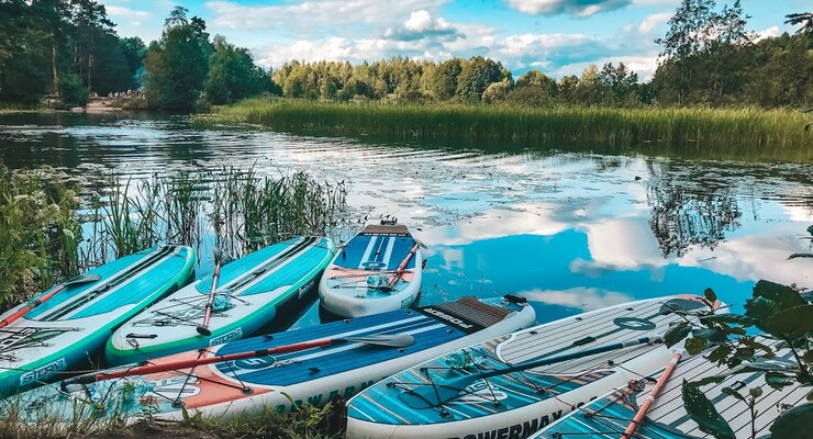 Где покататься на сапах в Подмосковье: самые красивые виды и уникальные маршруты