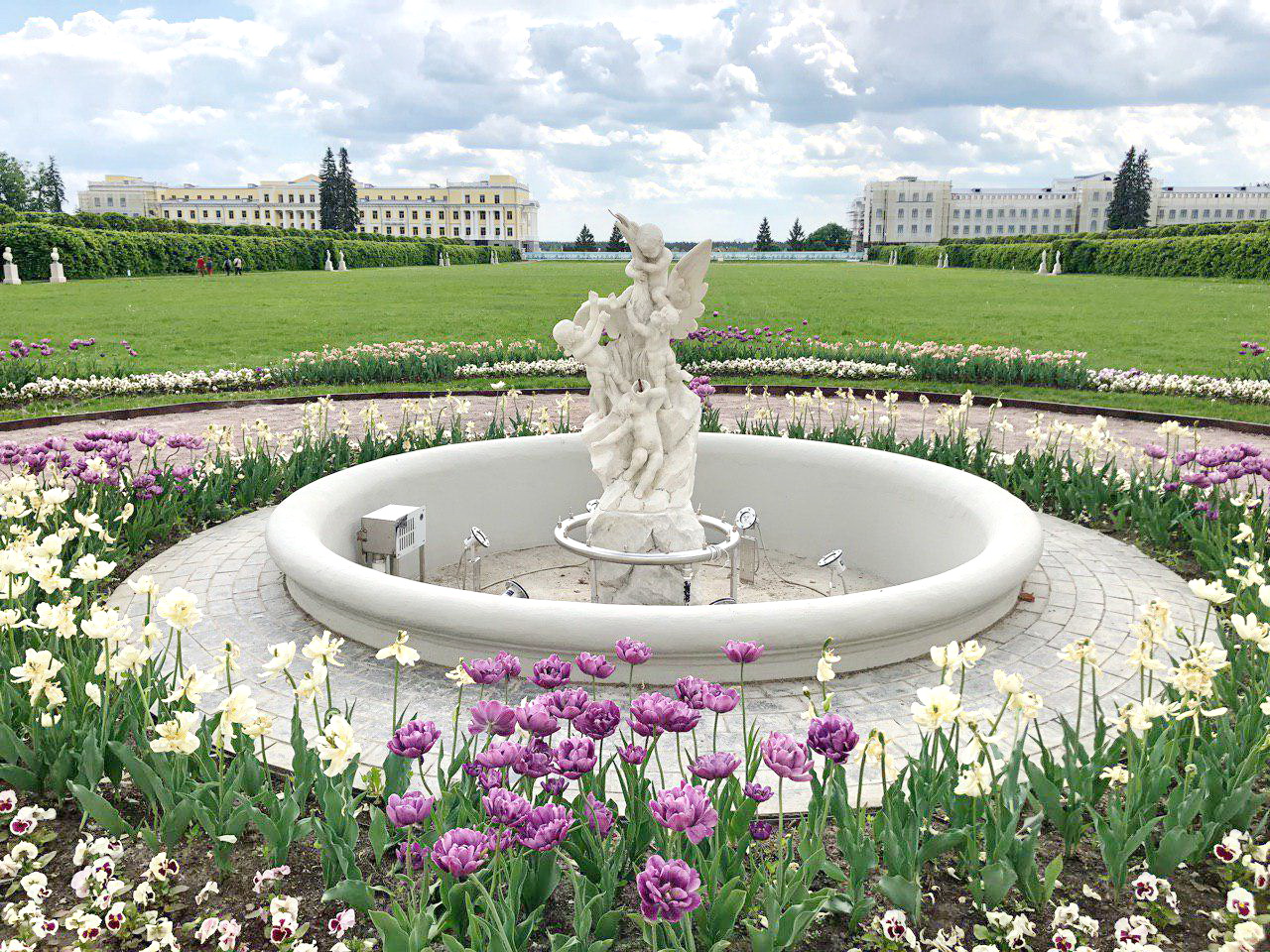За красоту архитектурного ансамбля Архангельское называют «подмосковным Версалем»