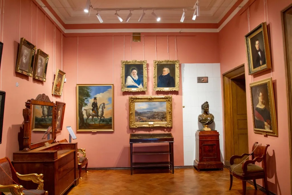 В собрание Серпуховского музея вошли работы великих скульпторов, иконописцев и живописцев