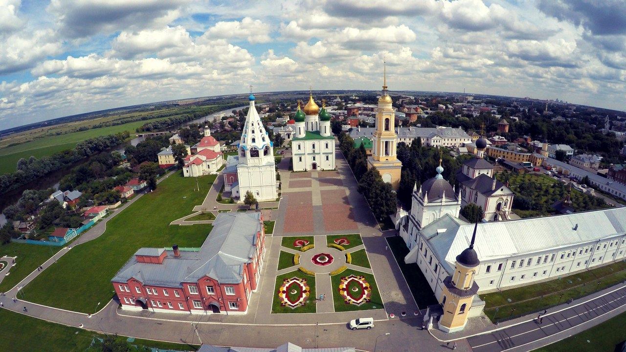 Территория Коломенского кремля