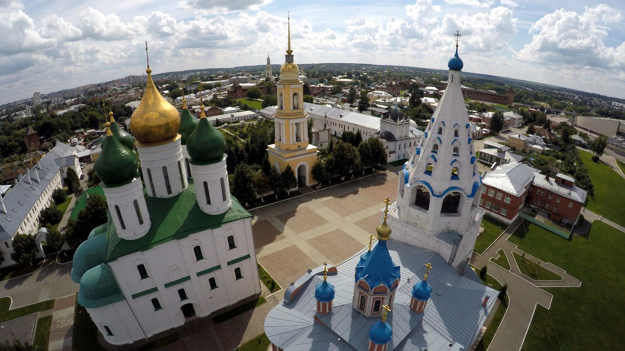 Территория Коломенского кремля