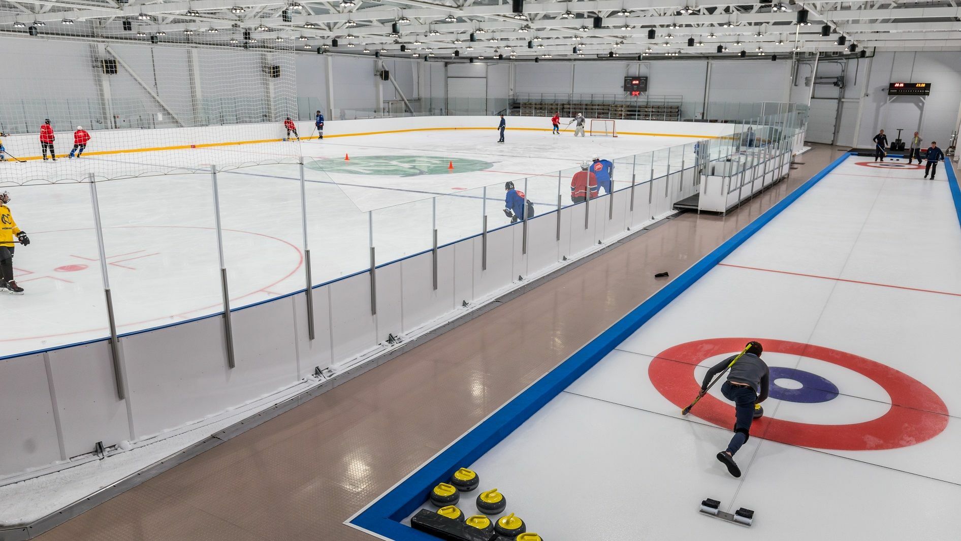 Керлинг в Ледовом дворце «Лужки.клуб»