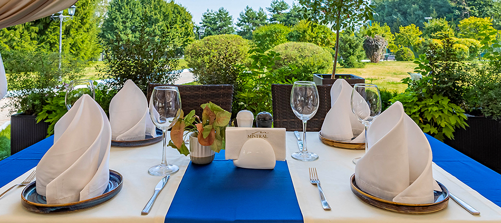 Ресторан La Dolce Vita на территории отеля M’lstra’l Hotel & SPA