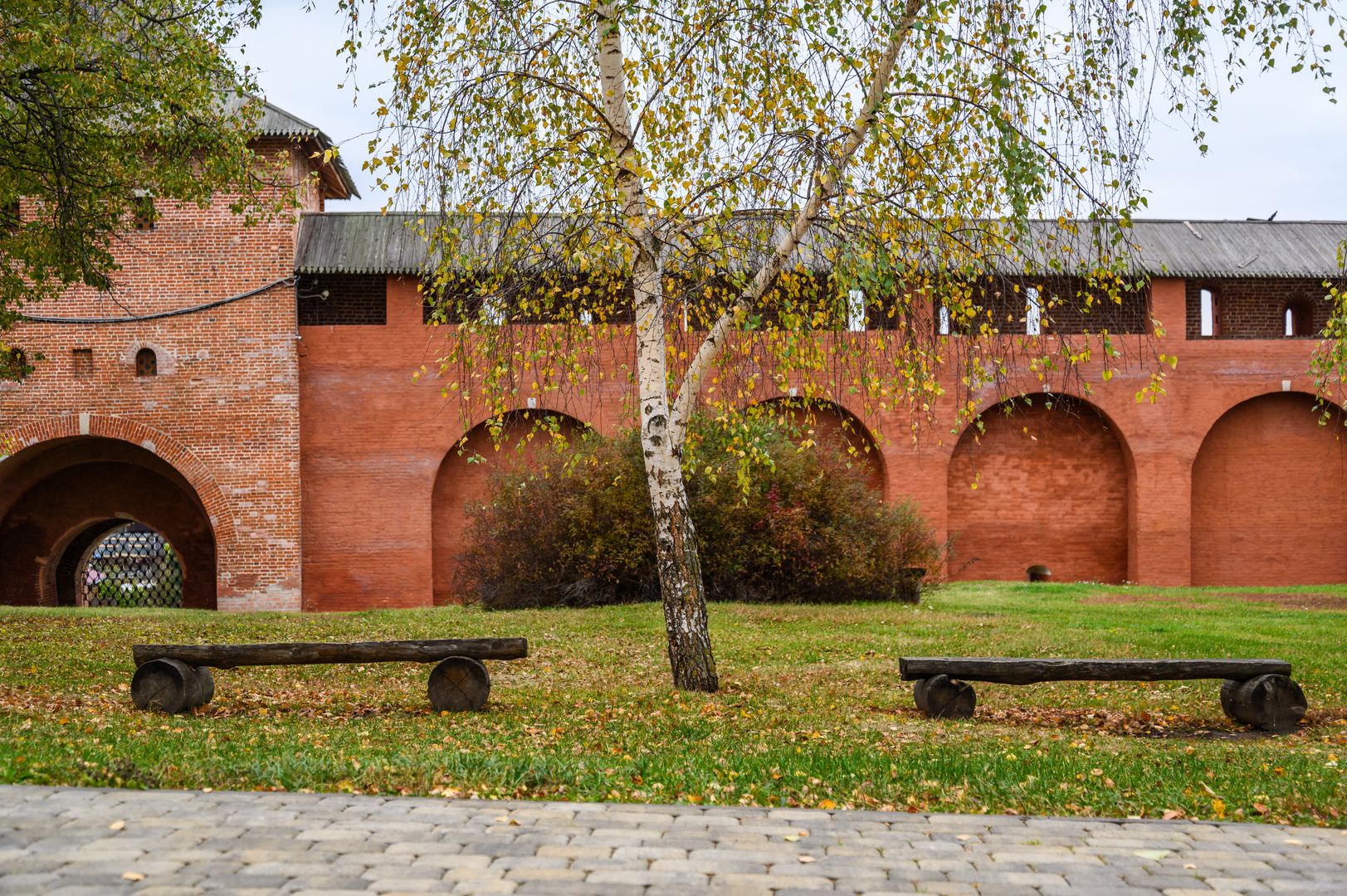 Стены и башни Зарайского кремля. Фото: https://медиасток.рф/