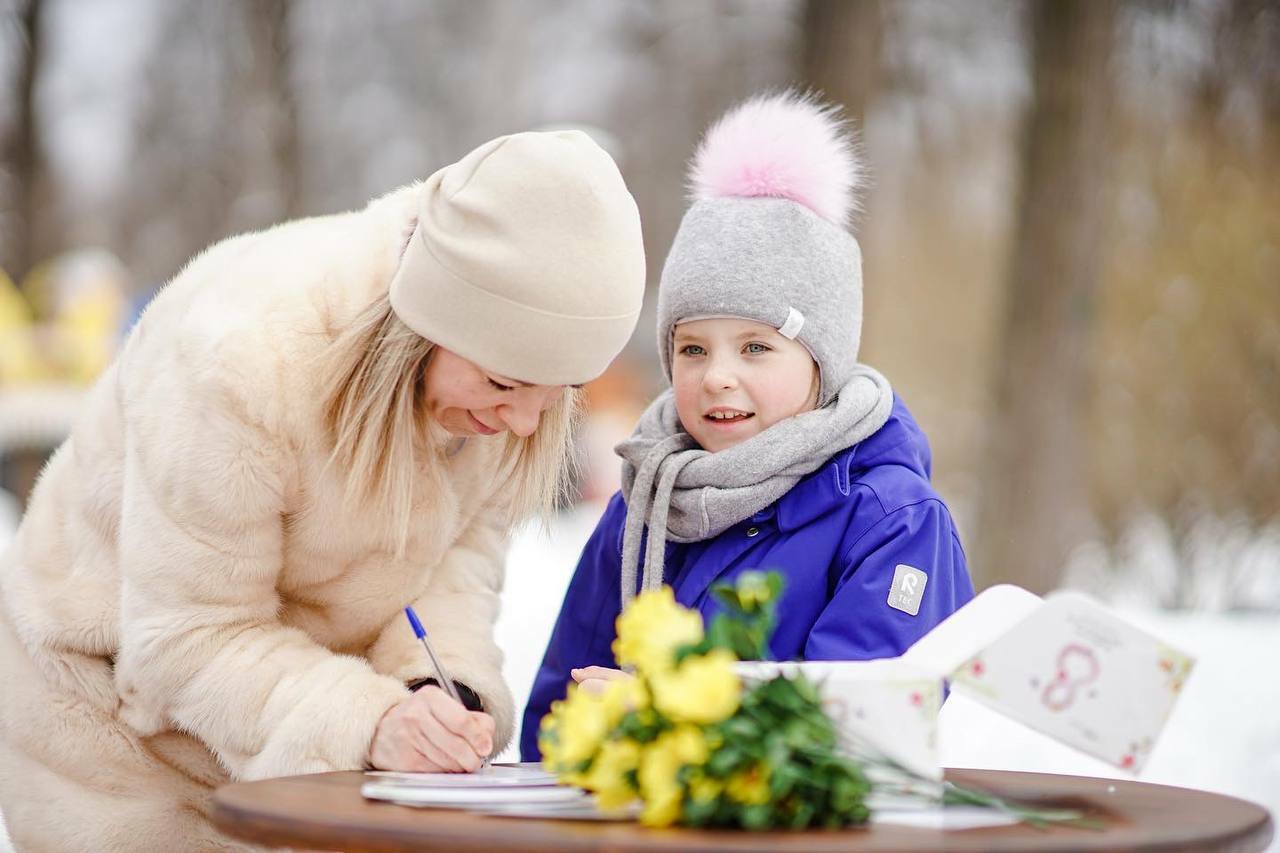 В парках Подмосковья 8 марта пройдет праздничная программа «Весна, цветы и комплименты»