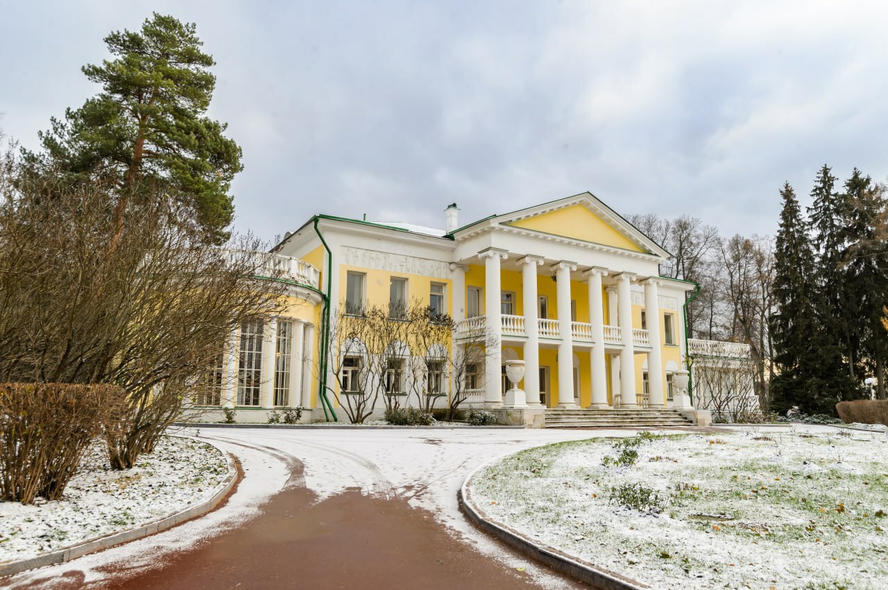 «Горки Ленинские» приглашают детей и взрослых на новогодний фестиваль «Зима в Горках»