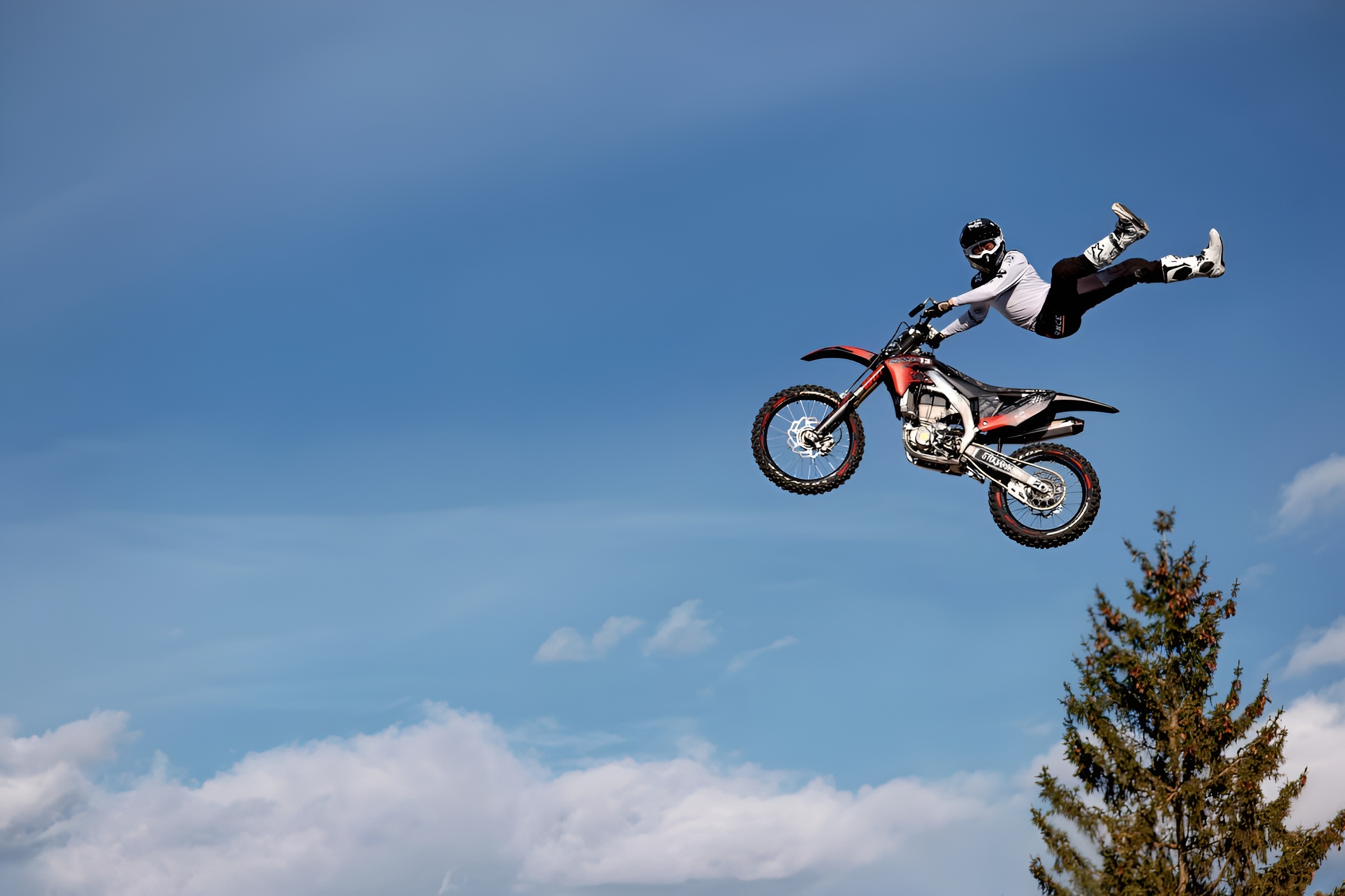 Команда мотофристайла FMX13 выступит в Ступине в рамках большого тура по Подмосковью