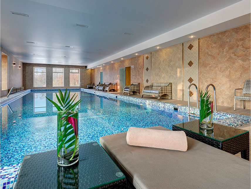 Бассейн в отеле Valesko Hotel & Spa