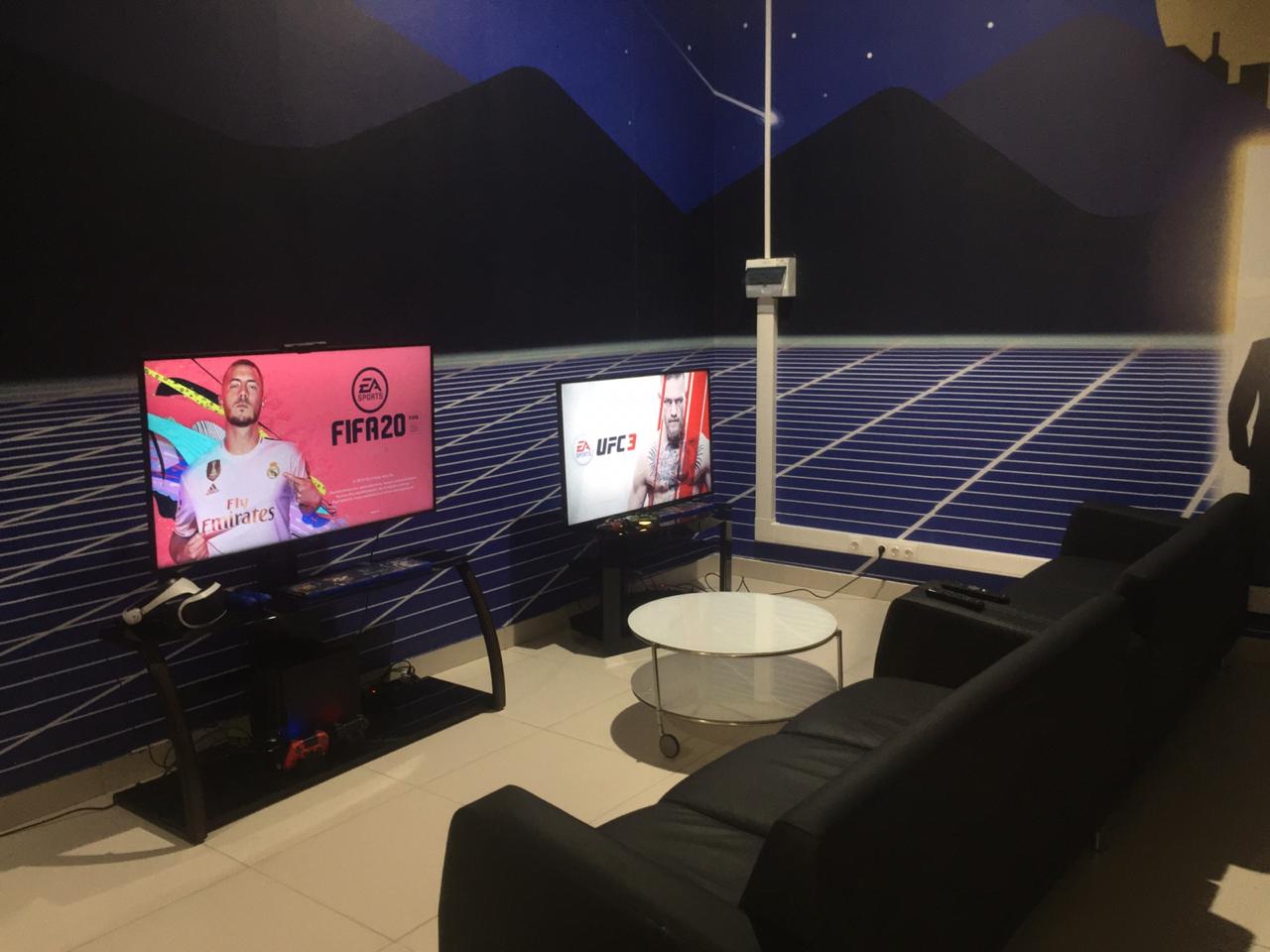 Клуб виртуальной реальности VR8