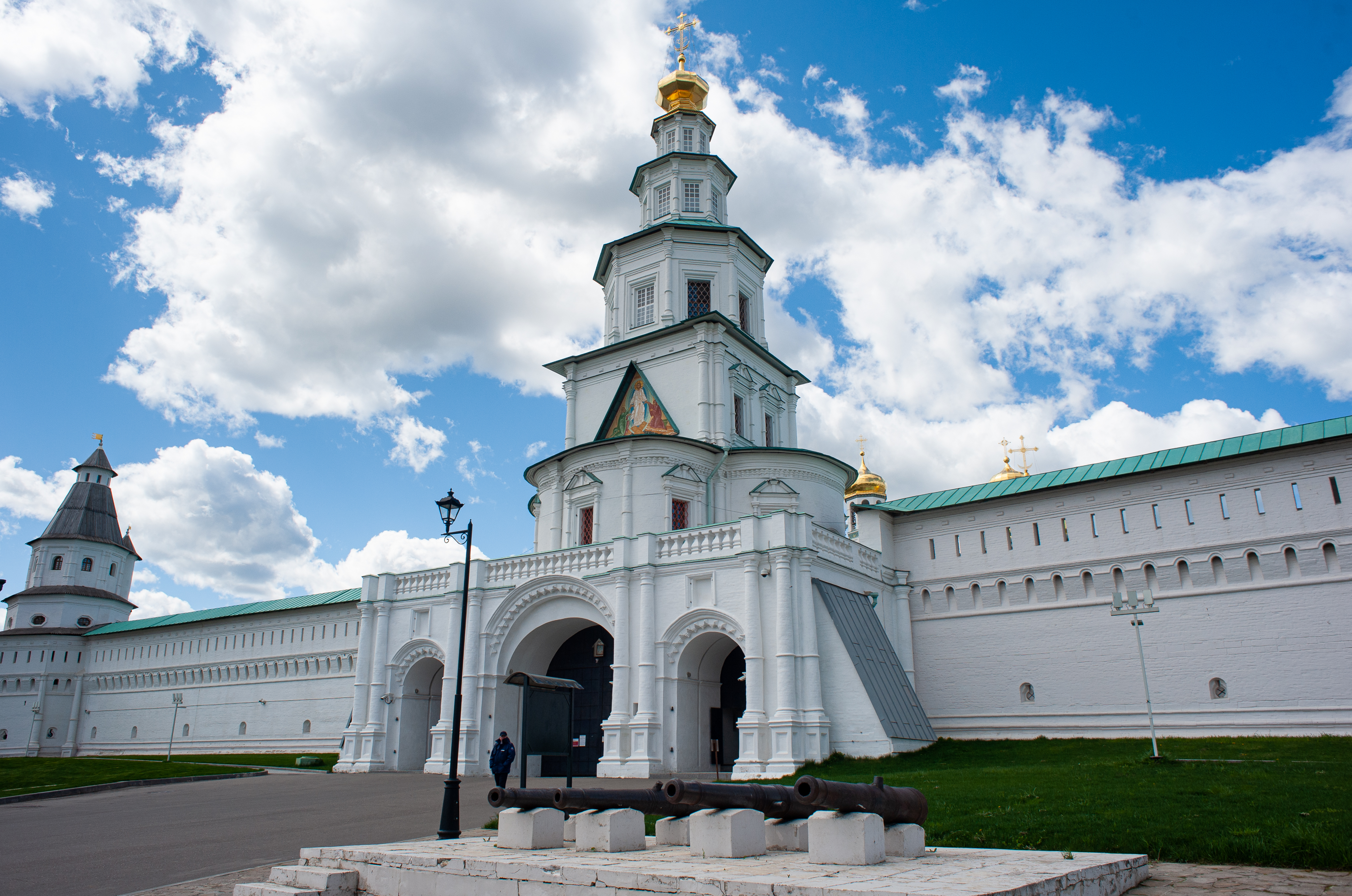 Монастыри москвы и подмосковья