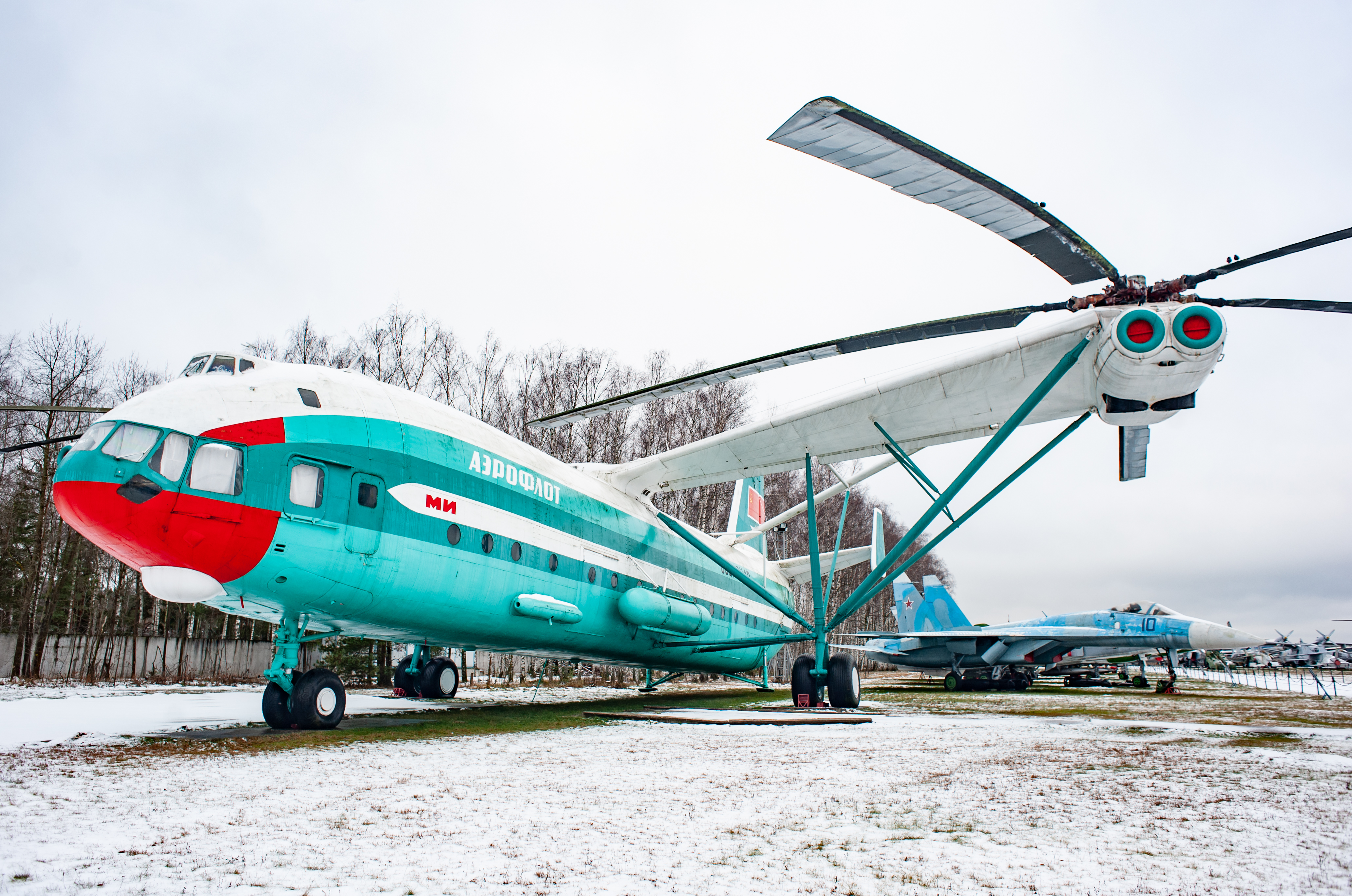 Экспонаты музея ВВС России в Монине