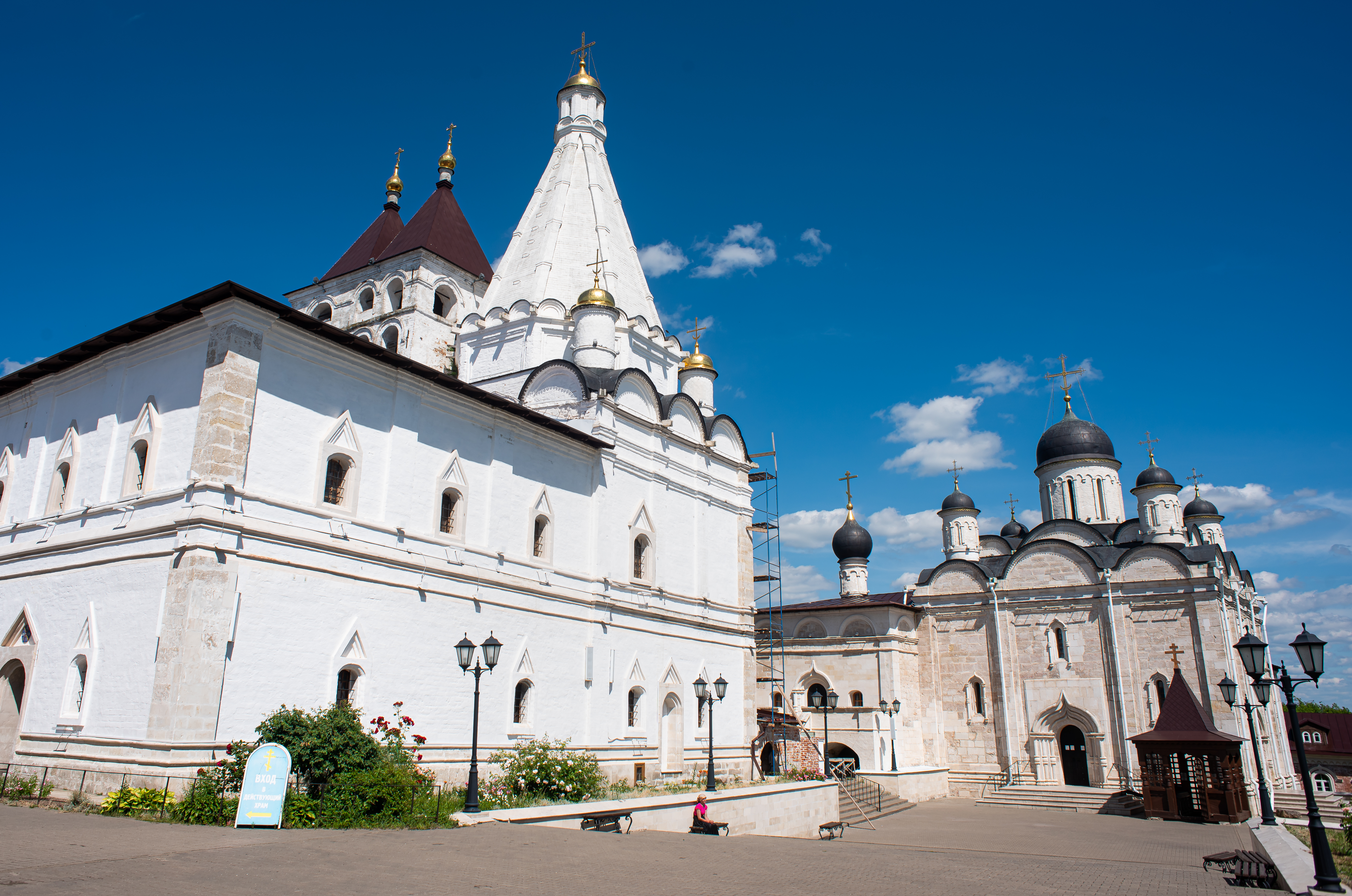 Введенский Владычный женский монастырь в Серпухове
