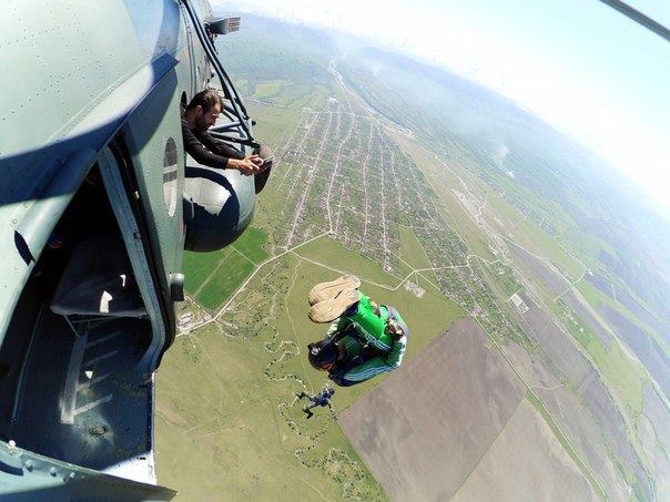 Прыжок с парашютом на аэродроме малой авиации ФИНАМ 